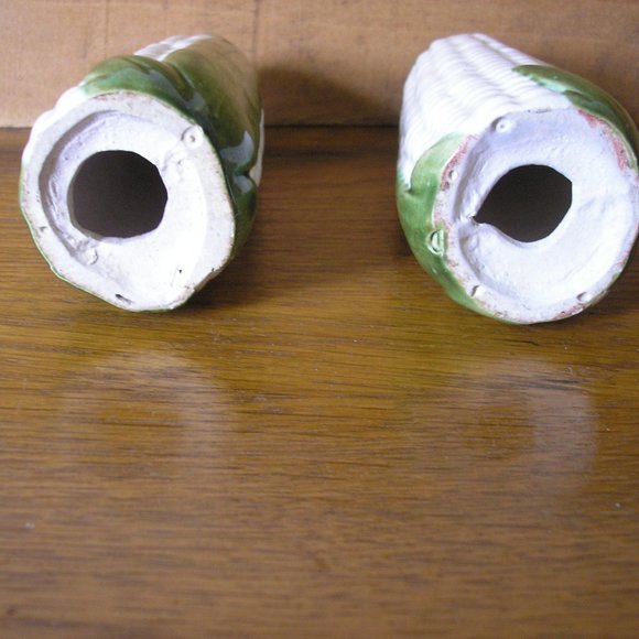 Vintage Ceramic Salt/ Pepper Shakers Ears of Corn - Picture 4 of 5